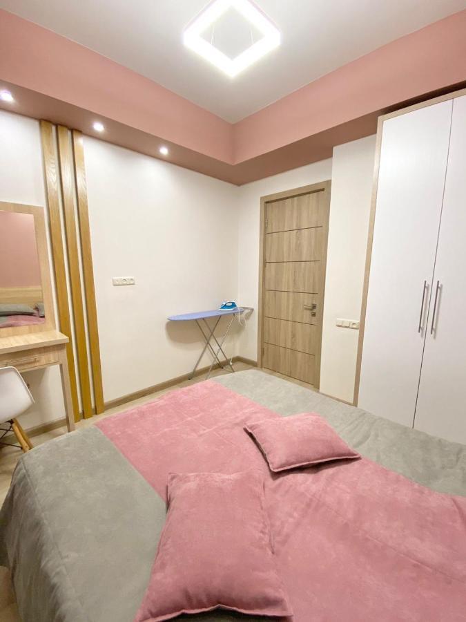 יירבאן Luxury Apartment, New Building, Centre מראה חיצוני תמונה