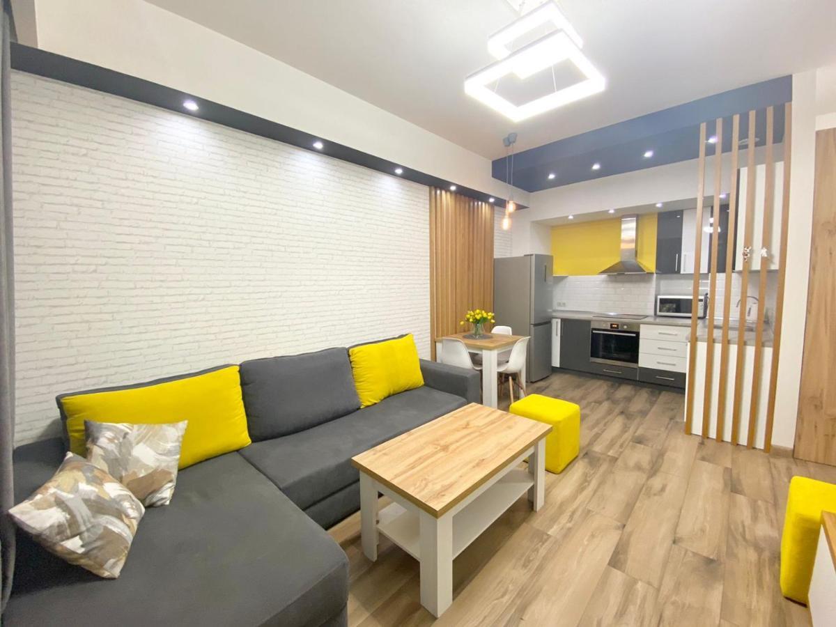 יירבאן Luxury Apartment, New Building, Centre מראה חיצוני תמונה