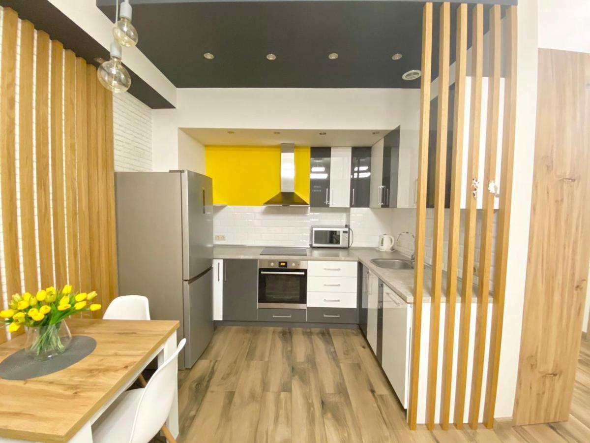 יירבאן Luxury Apartment, New Building, Centre מראה חיצוני תמונה